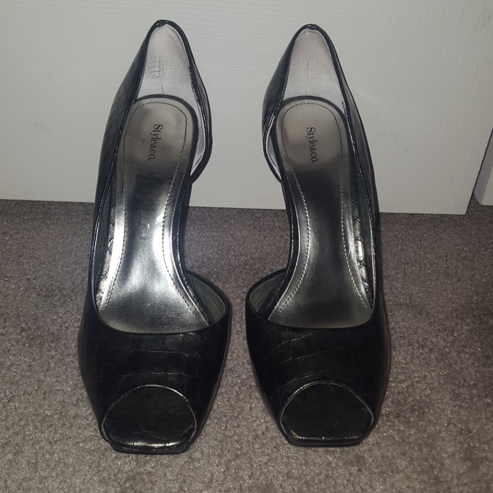 Open toe heels